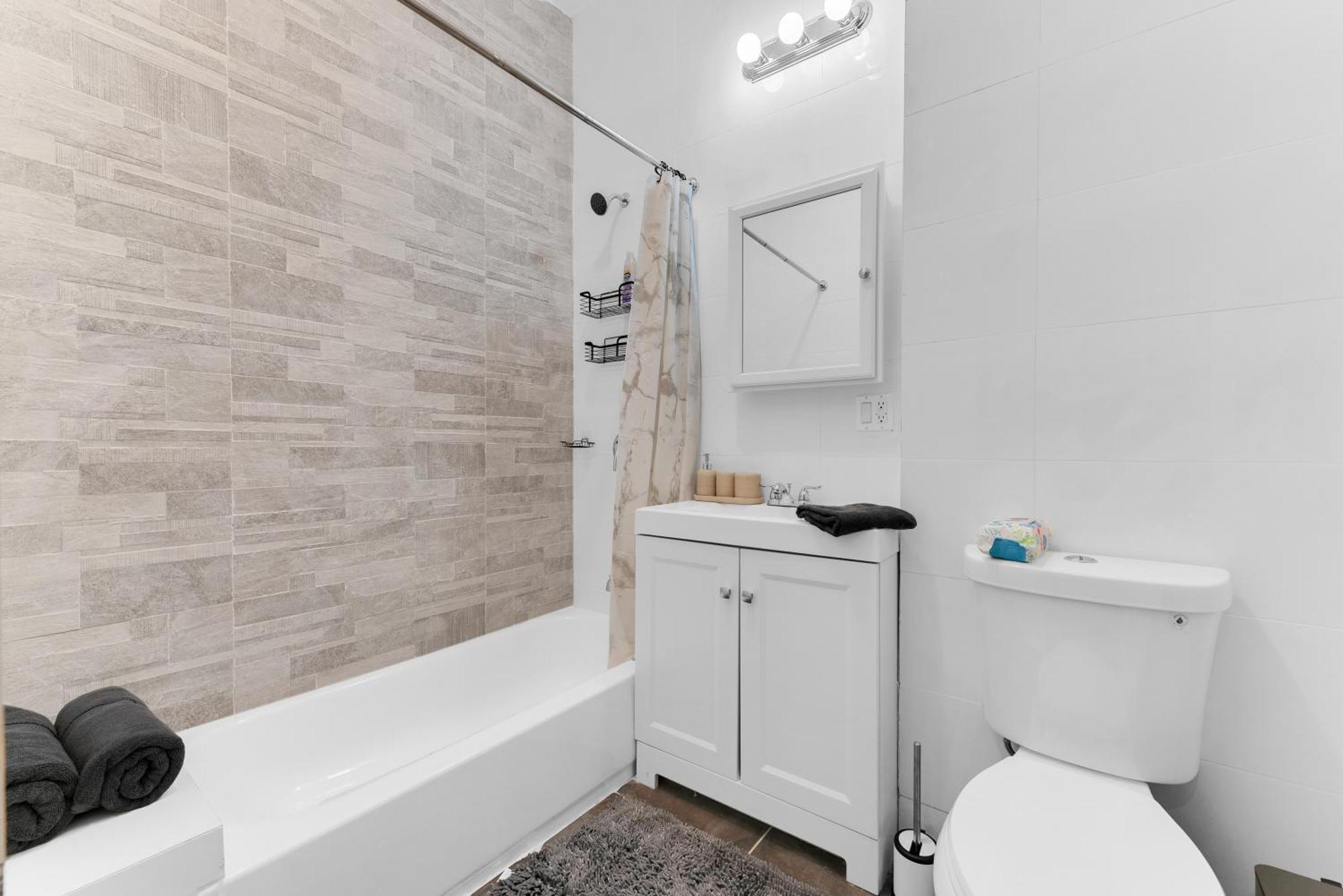 ニューヨークCharming 2Br Bkyrd Near Williamsburgアパートメント エクステリア 写真